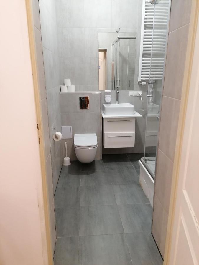 Hostel Tulip - Pokoj 7 Ze Wspolna Lazienka I Kuchnia Stettino Esterno foto