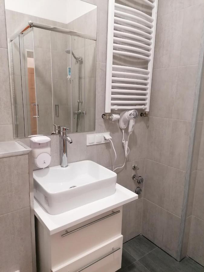 Hostel Tulip - Pokoj 7 Ze Wspolna Lazienka I Kuchnia Stettino Esterno foto