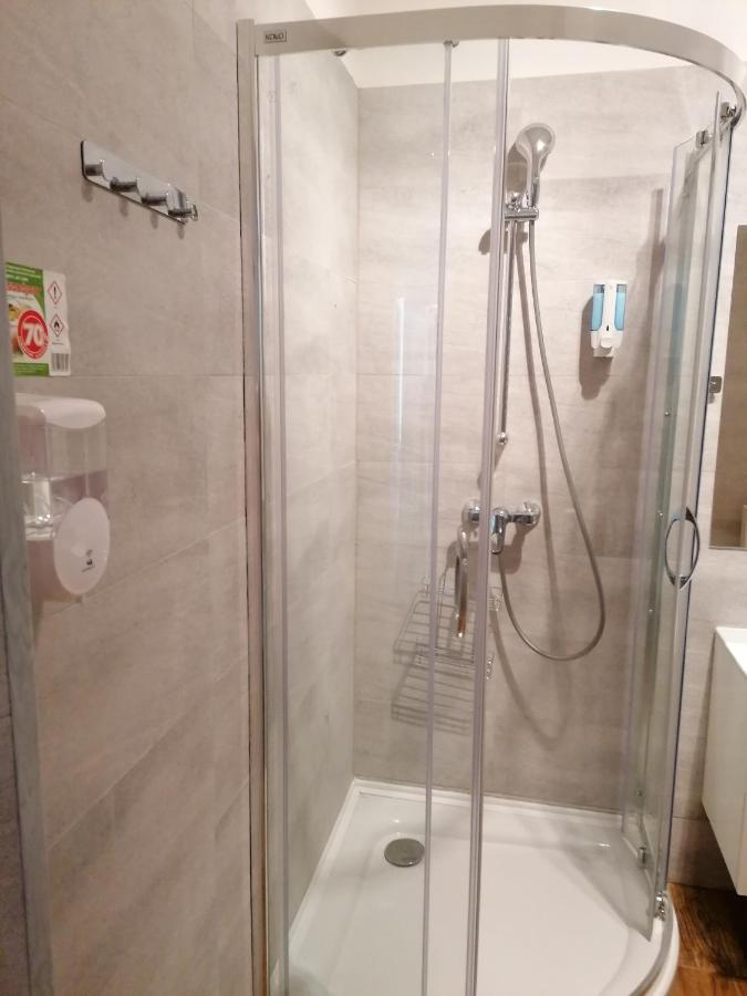 Hostel Tulip - Pokoj 7 Ze Wspolna Lazienka I Kuchnia Stettino Esterno foto